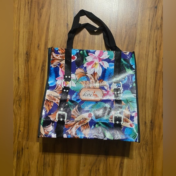 Aerie Reusable Shopping Bag Tote With 2 Reusable Koi Shopping Bag Totes (3) - Picture 10 of 16